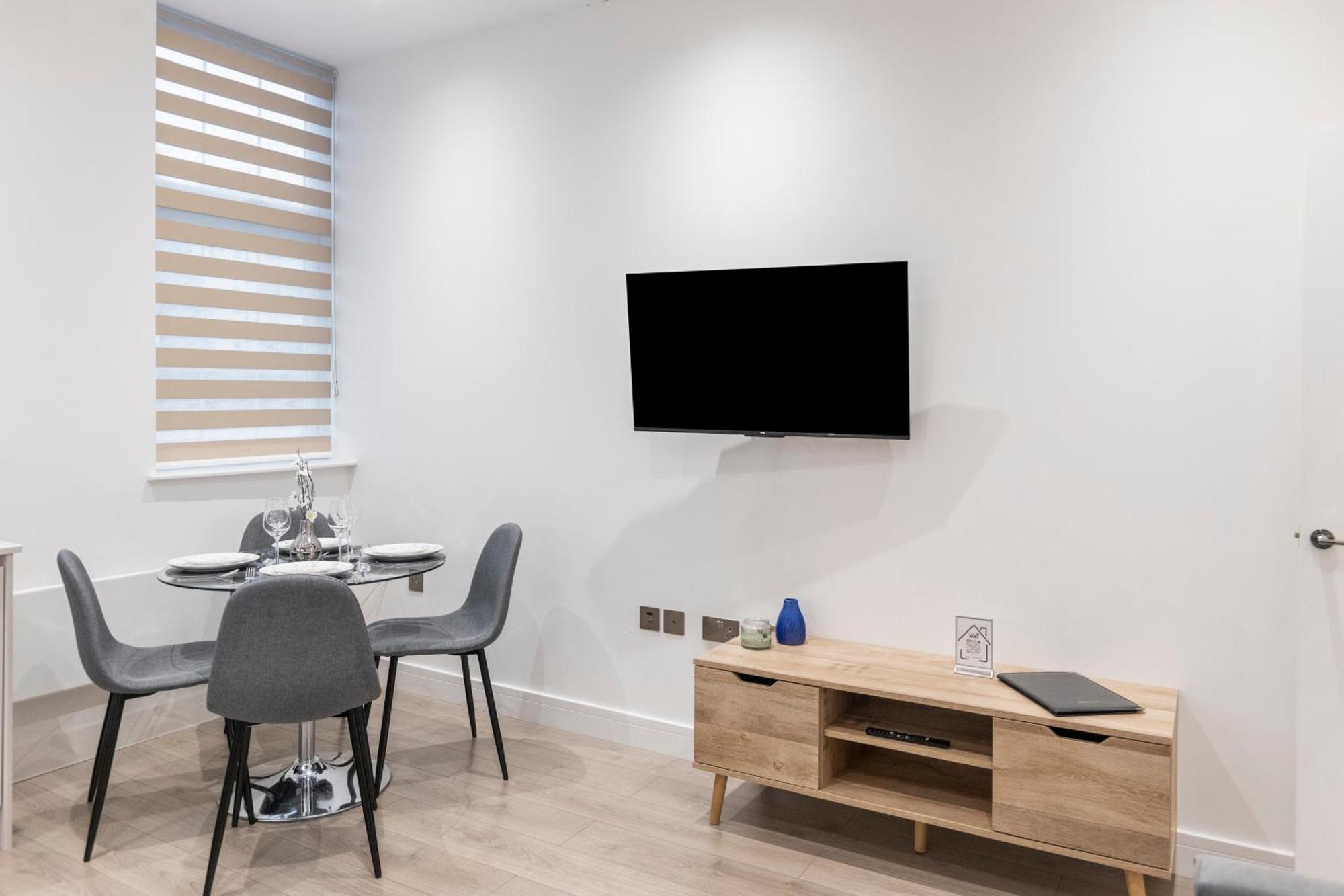 Welcoming And Spacious Apartment- Excellent Location London Eksteriør billede