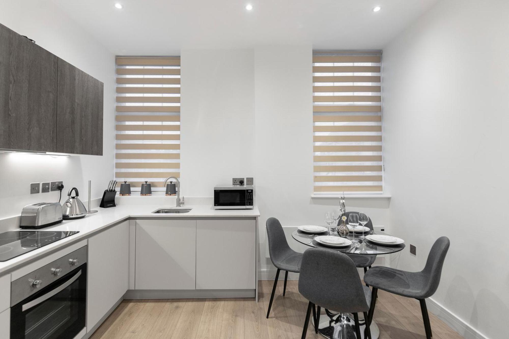 Welcoming And Spacious Apartment- Excellent Location London Eksteriør billede