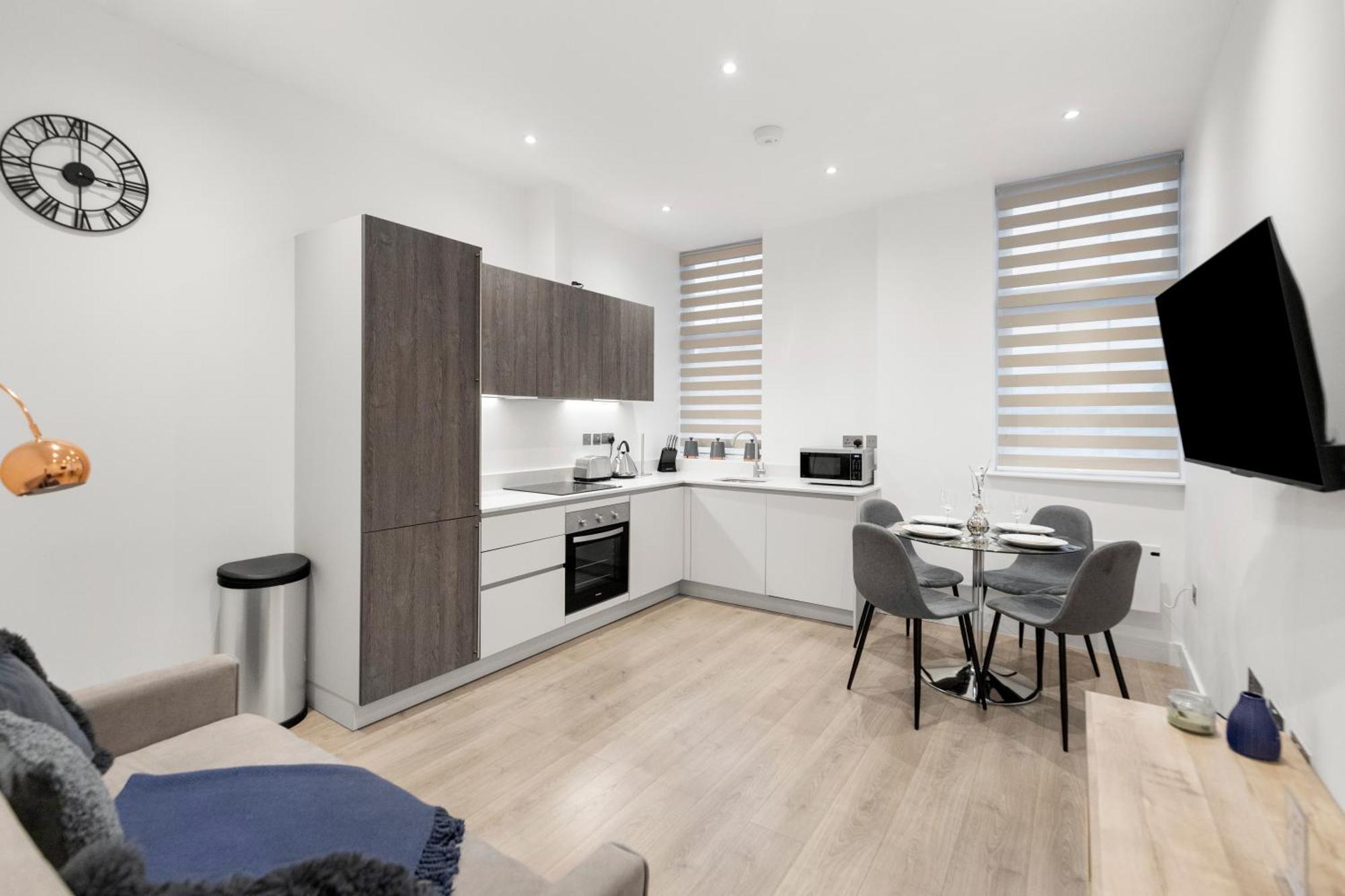 Welcoming And Spacious Apartment- Excellent Location London Eksteriør billede