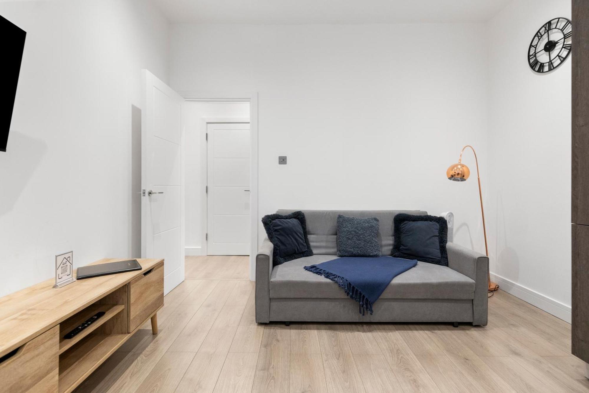 Welcoming And Spacious Apartment- Excellent Location London Eksteriør billede